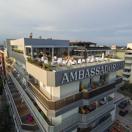 Hotel Ambassador Бибионе Екстериор снимка