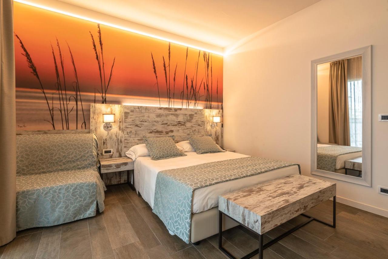 Hotel Ambassador Бибионе Екстериор снимка