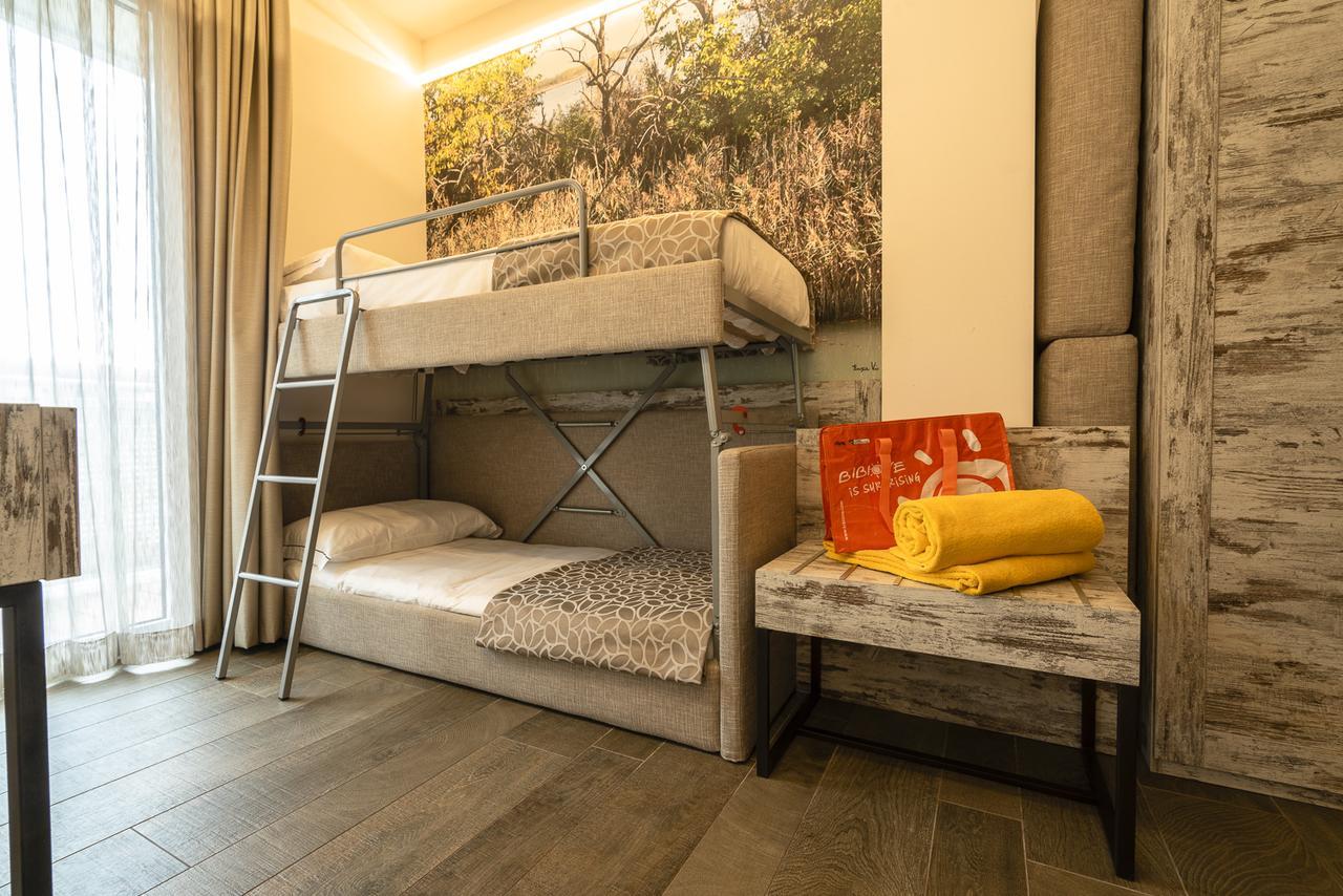 Hotel Ambassador Бибионе Екстериор снимка