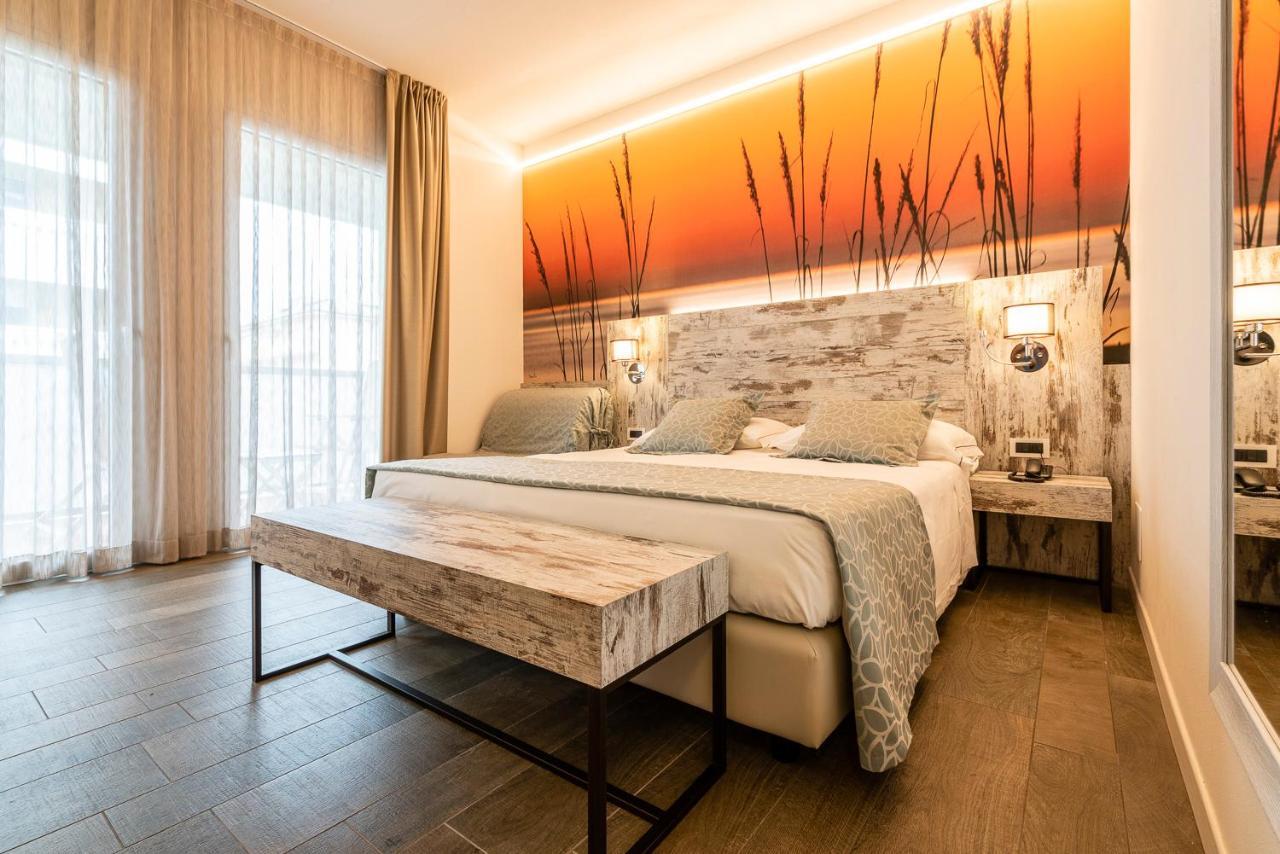 Hotel Ambassador Бибионе Екстериор снимка